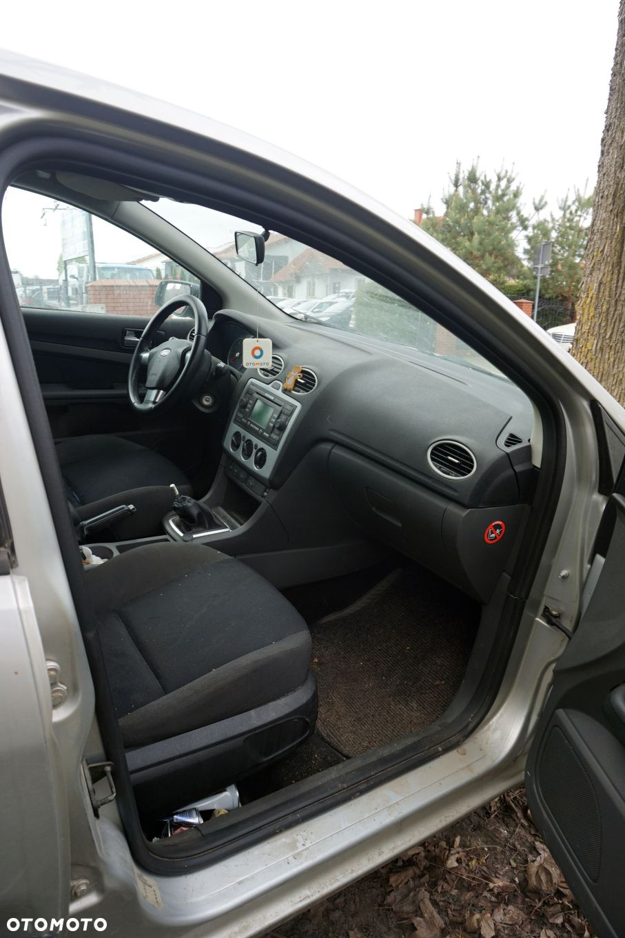 FORD FOCUS II MK2 5D HB O3 1.6 16V KM SREBRNY na części - 17