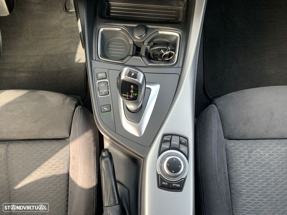 BMW 118 dA Pack M - 32