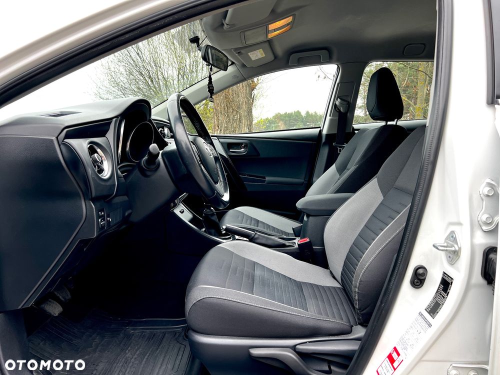 Toyota Auris 1.4 D-4D Comfort - 6