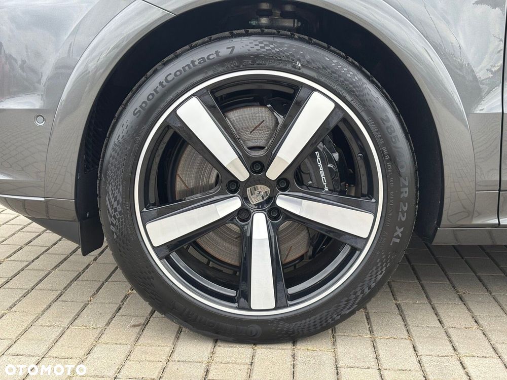 Porsche Cayenne - 16