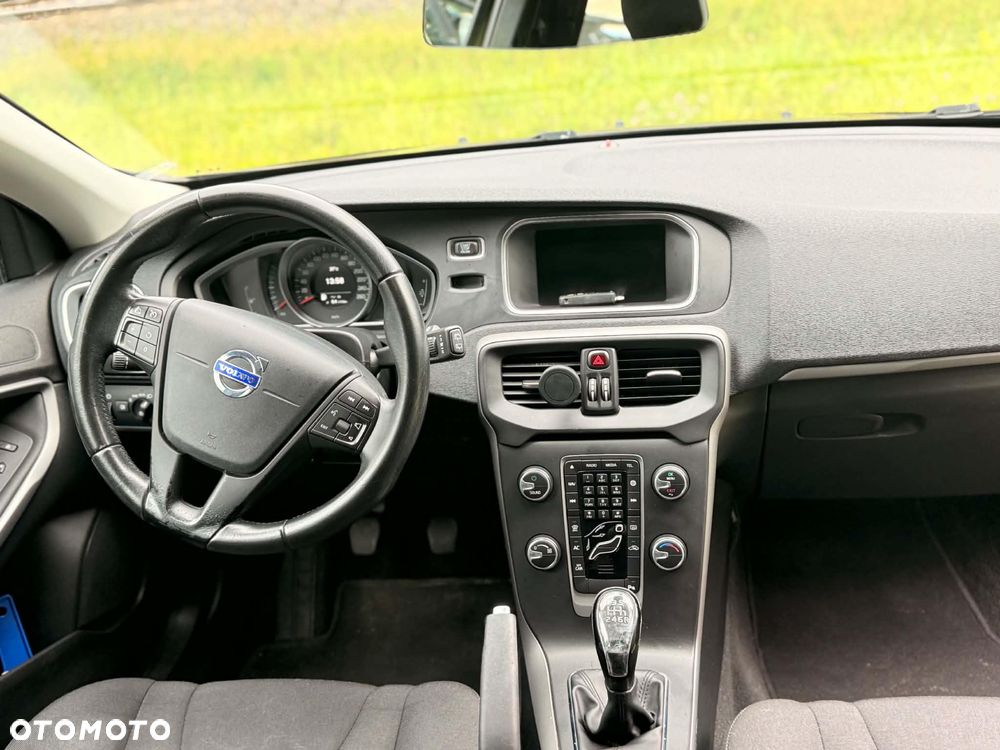 Volvo V40 D2 Drive-E Momentum - 14