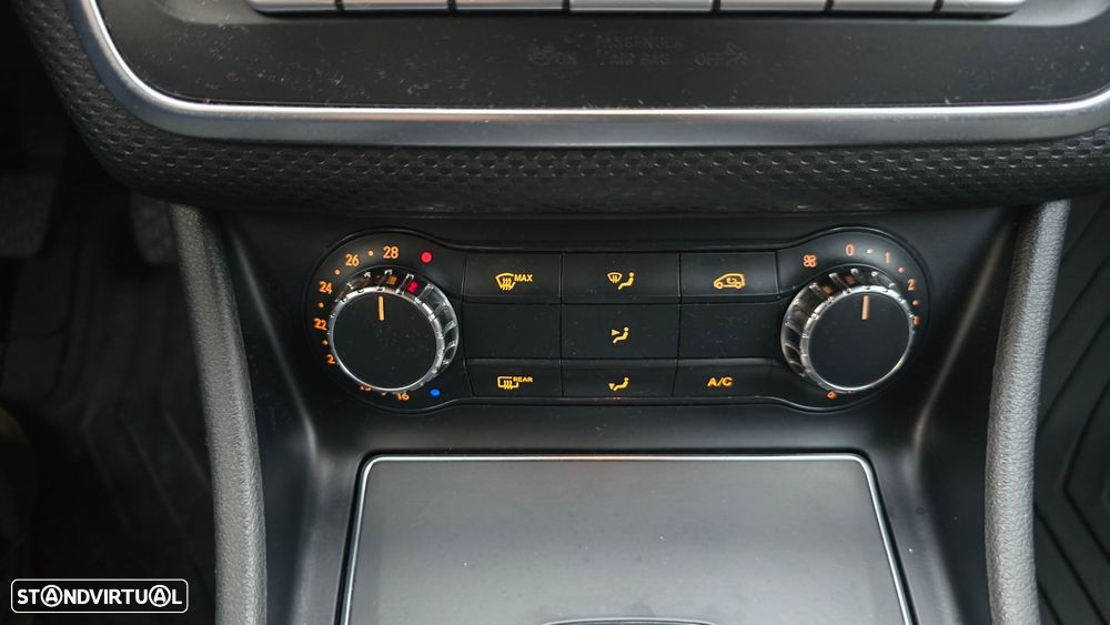 Mercedes-Benz A 180 d Urban - 25