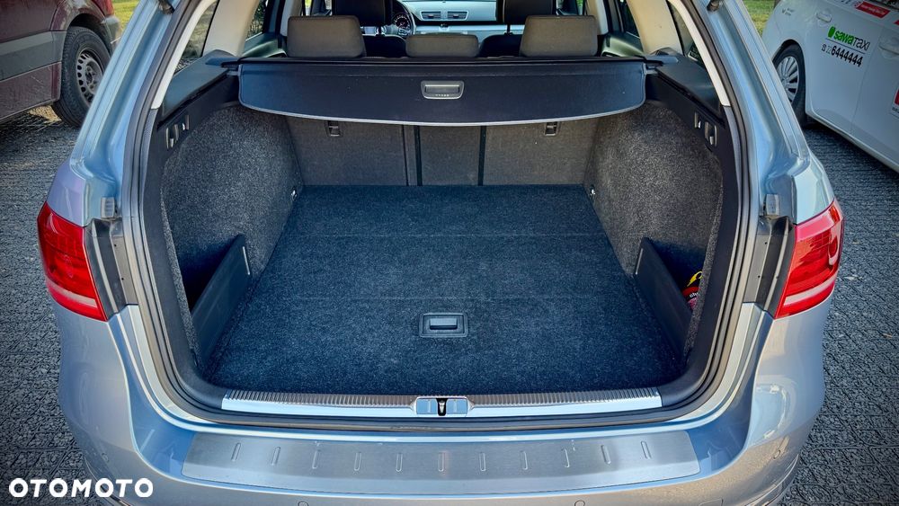 Volkswagen Passat Variant 2.0 TDI BlueMotion Technology Comfortline - 22