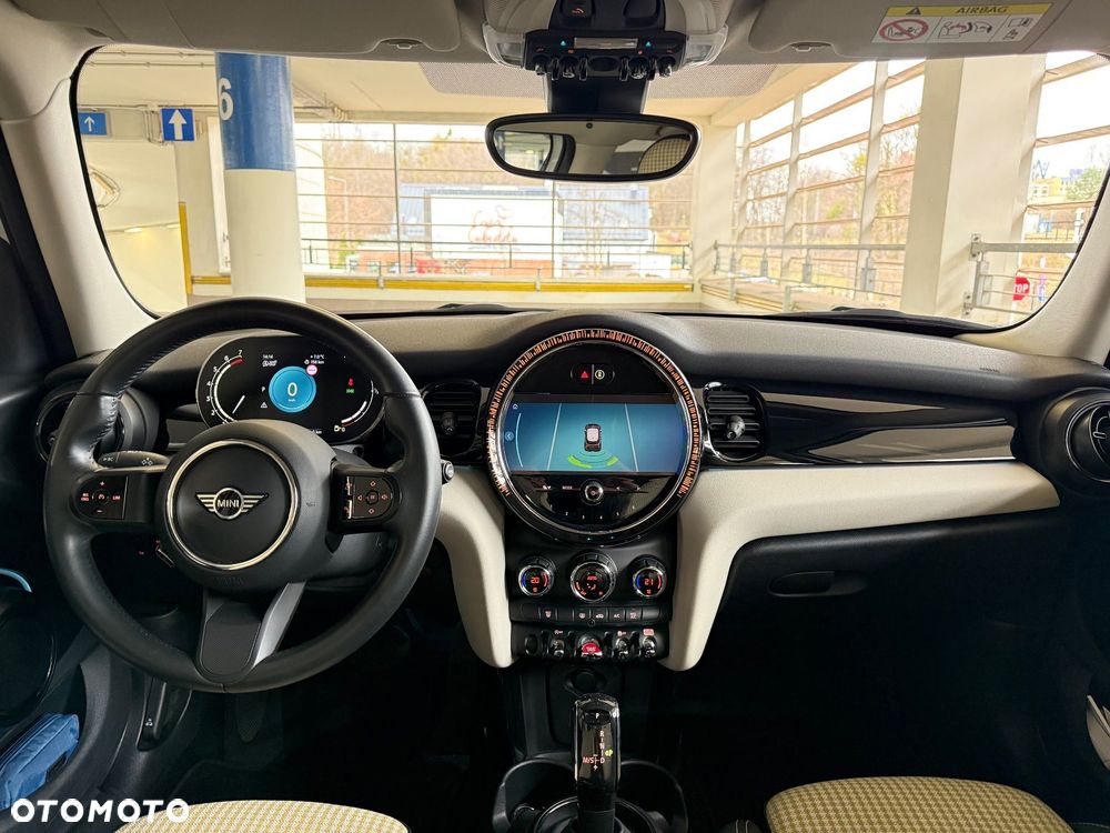 MINI Cooper Standard - 4