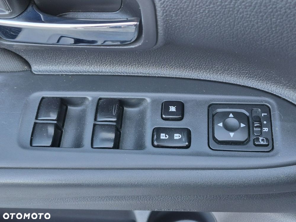 Mitsubishi Outlander - 31