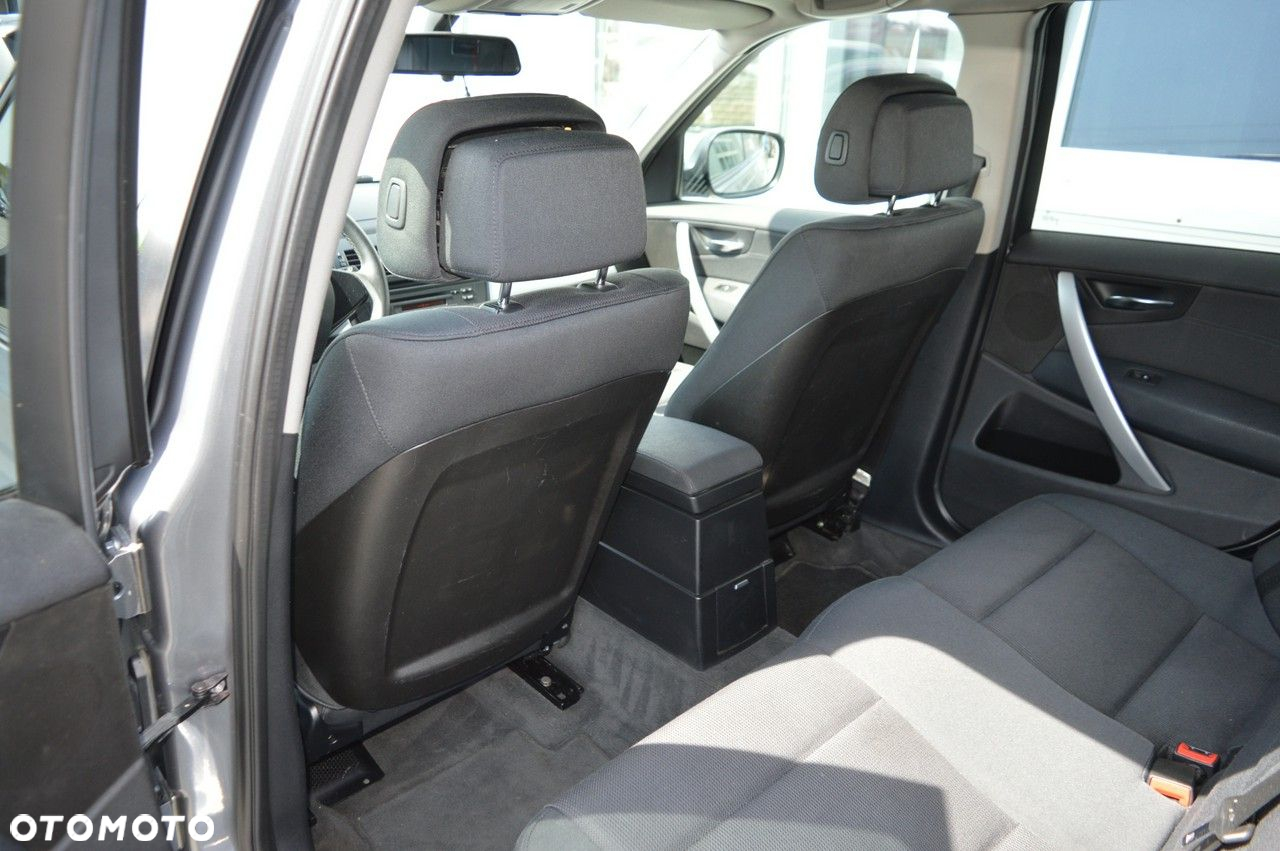 BMW X3 xDrive20d - 28