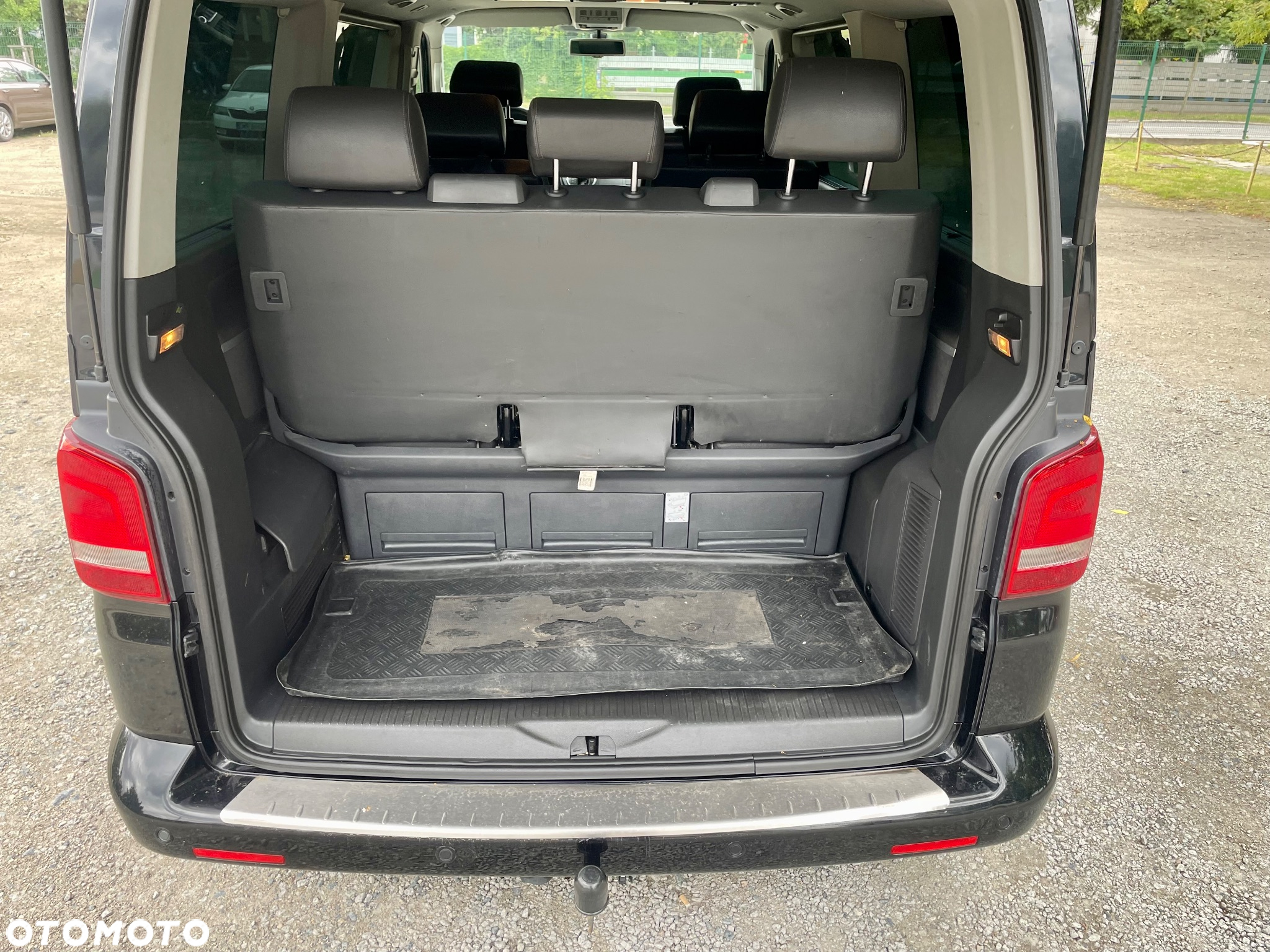 Volkswagen Multivan - 14