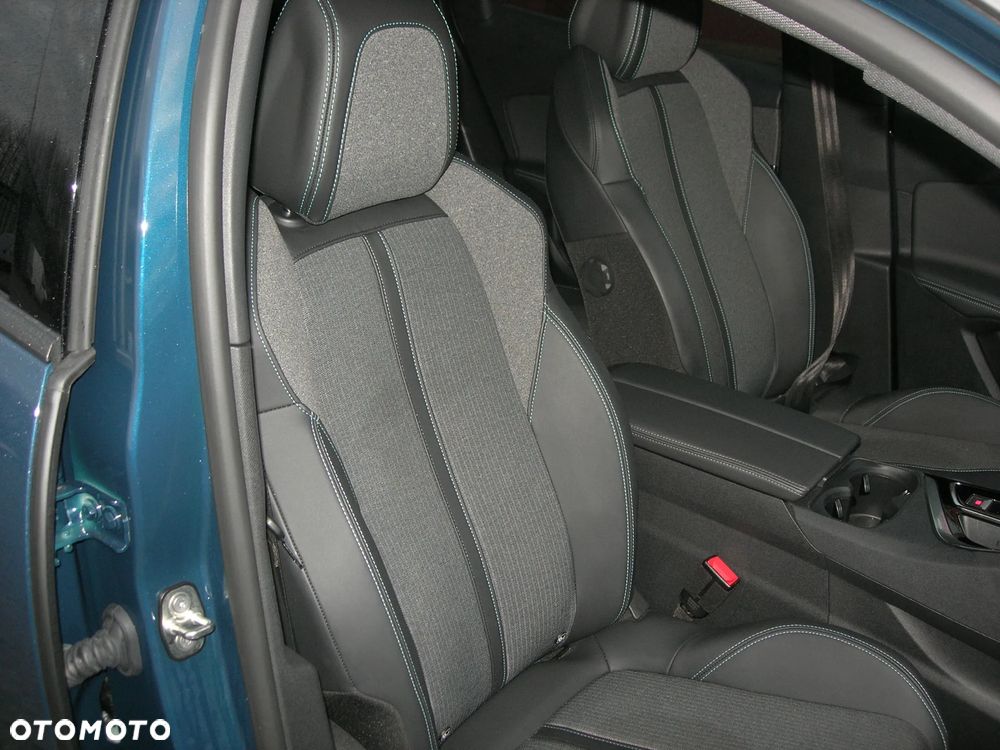 Peugeot 3008 PureTech 130 Stop & Start GPF EAT8 Allure Pack - 22