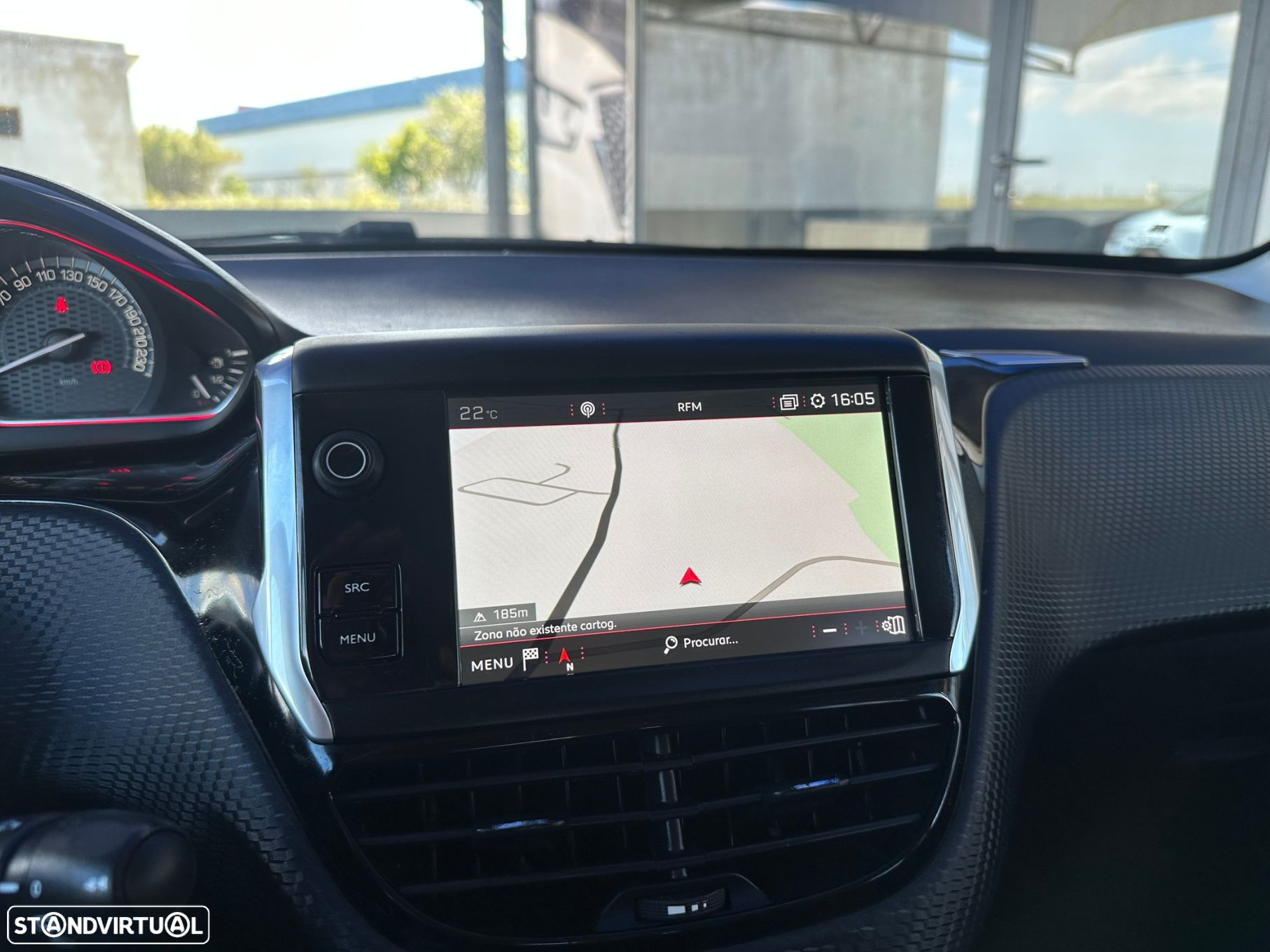 Peugeot 2008 1.2 PureTech GT Line - 28