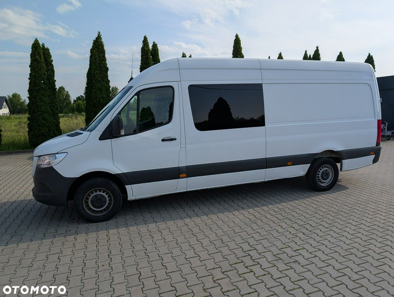 Mercedes-Benz Sprinter - 1