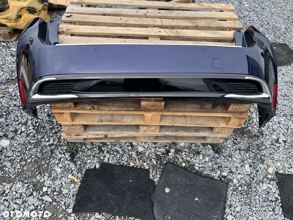 Zderzak tył 4xPDC Toyota Corolla E21 LIFT KOMBI 8X8 - 1