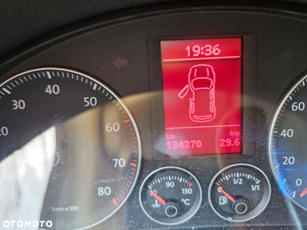 Volkswagen Golf - 16