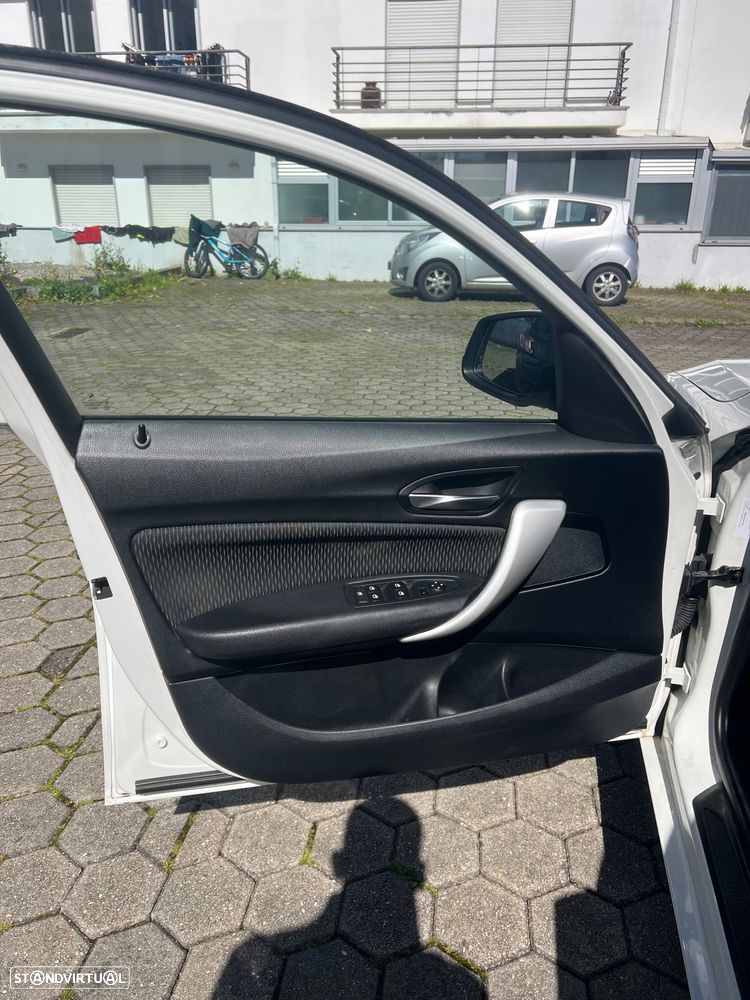 BMW 116 d EfficientDynamics Edition - 12