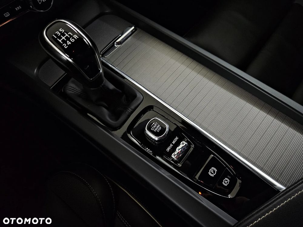 Volvo XC 60 D3 R-Design - 34