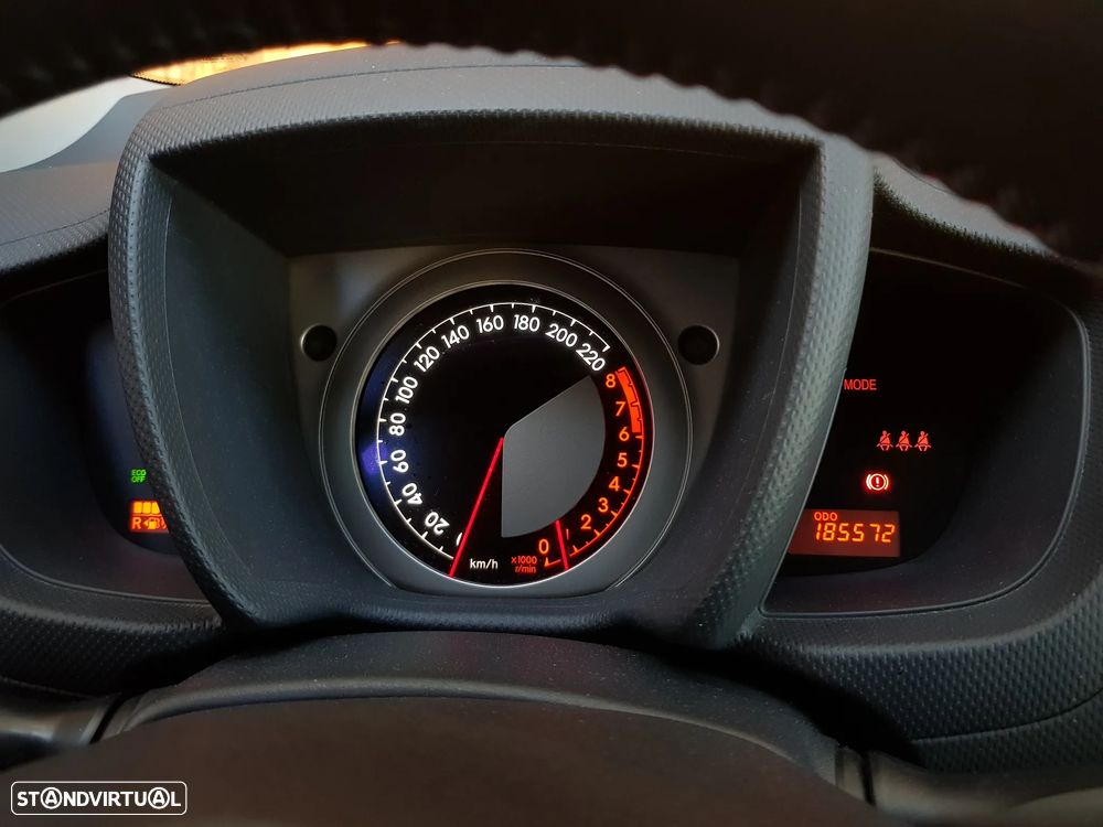 Toyota Urban Cruiser 1.33 VVT-i Sol - 22