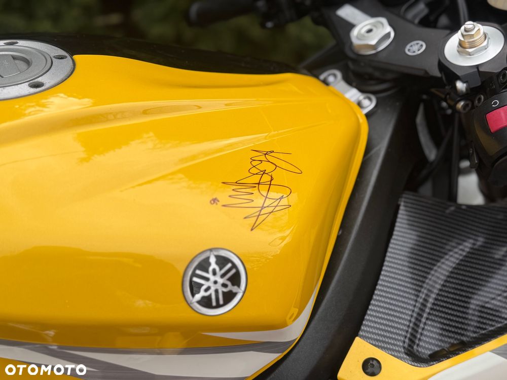 Yamaha YZF - 24