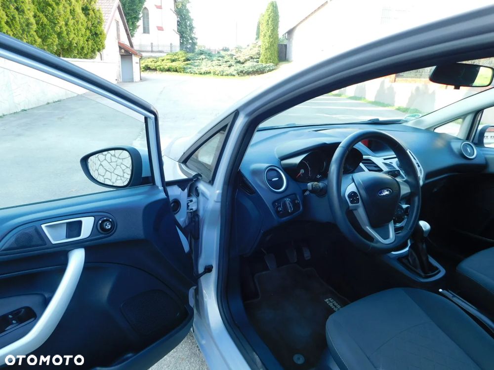 Ford Fiesta 1.25 Champions Edition - 11