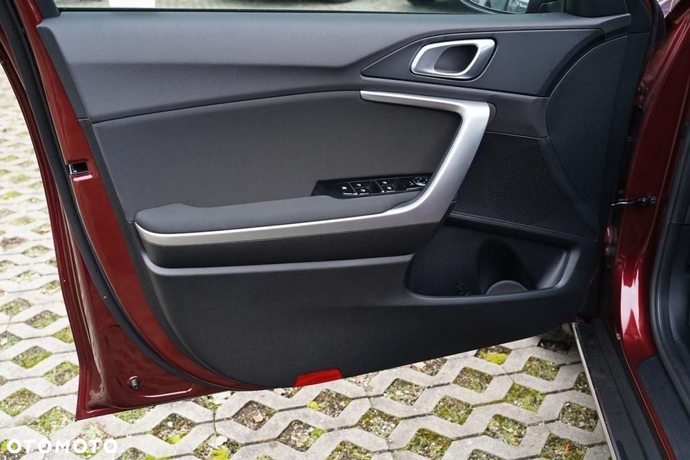 Kia XCeed 1.6 T-GDI M DCT - 12