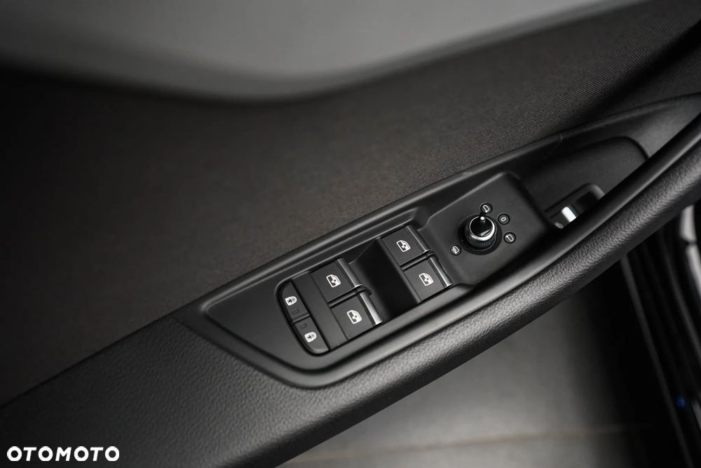 Audi A4 Limousine 40 TDI S Line S tronic - 14