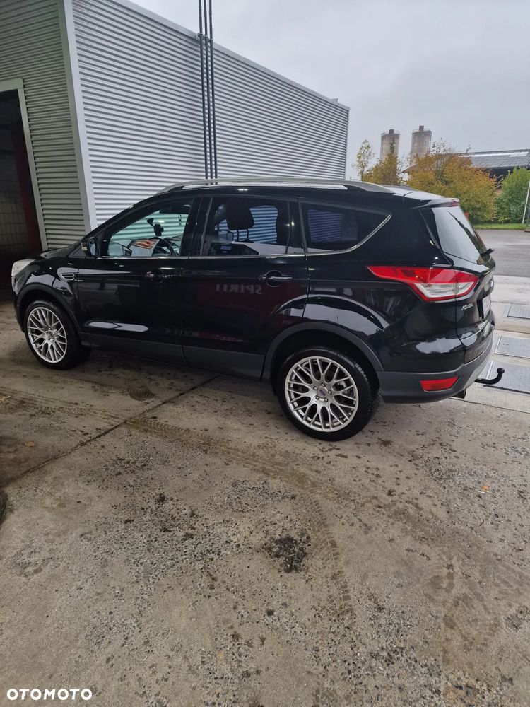 Ford Kuga - 4
