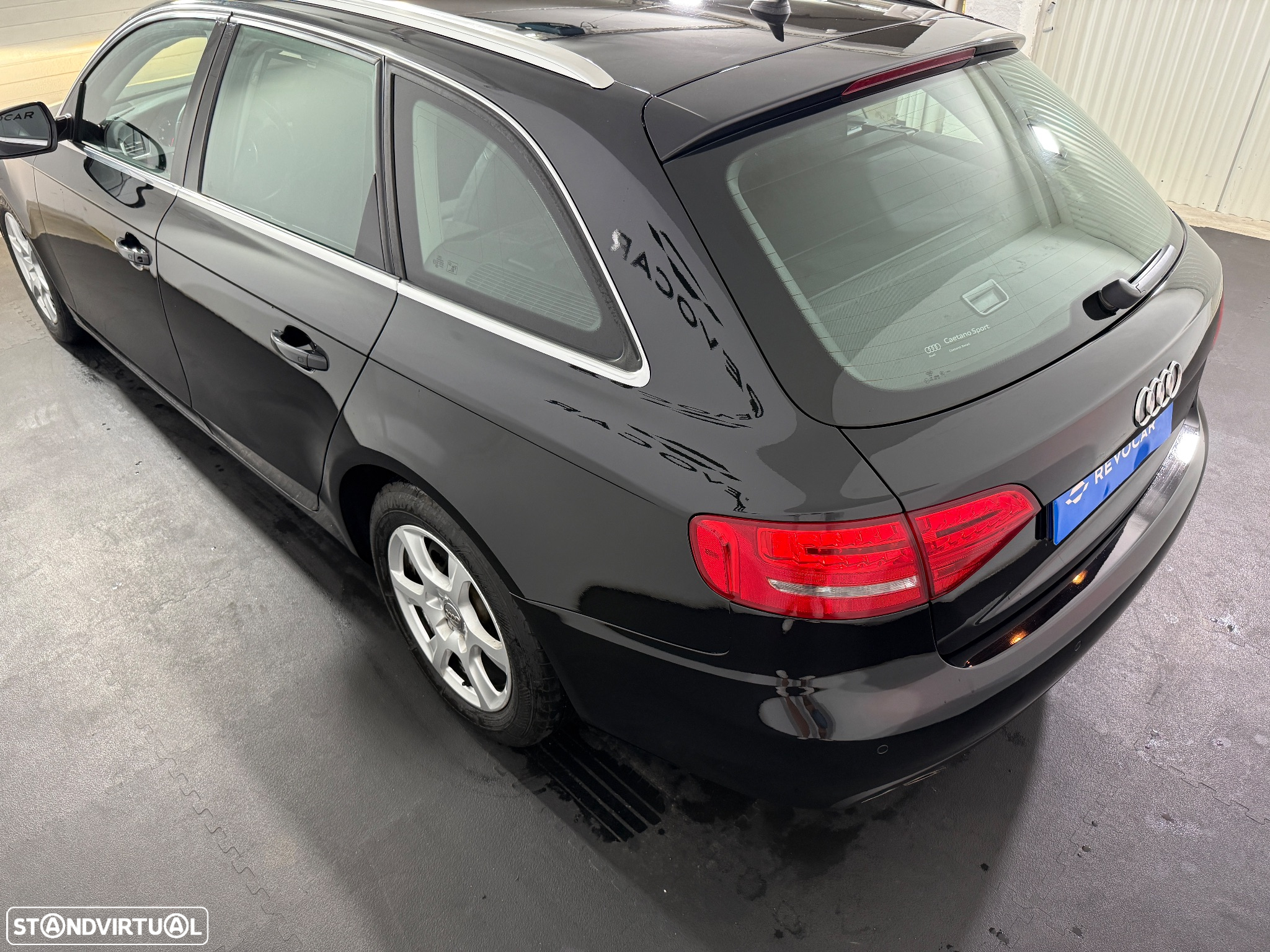 Audi A4 Avant 2.0 TDI Advance - 8
