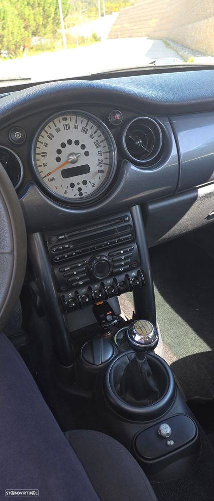 MINI 3 Portas One D - 11