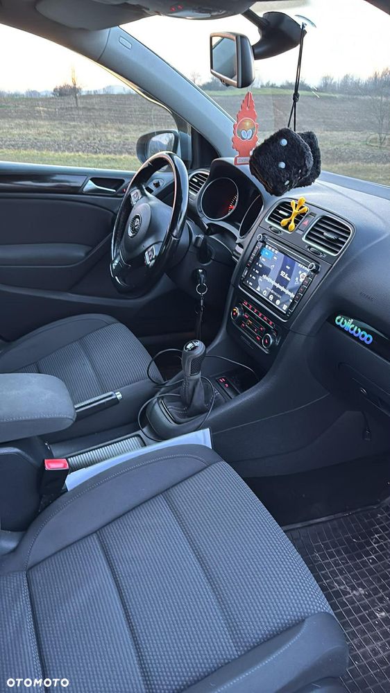 Volkswagen Golf - 10