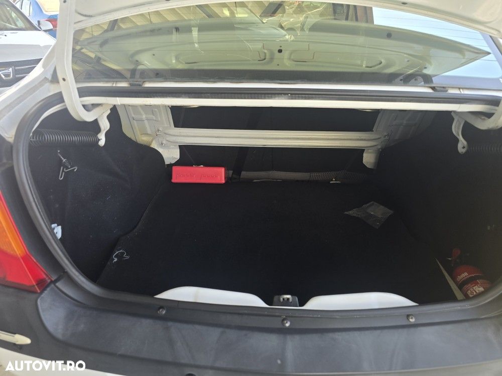 Dacia Logan 1.4 MPI Ambiance - 29