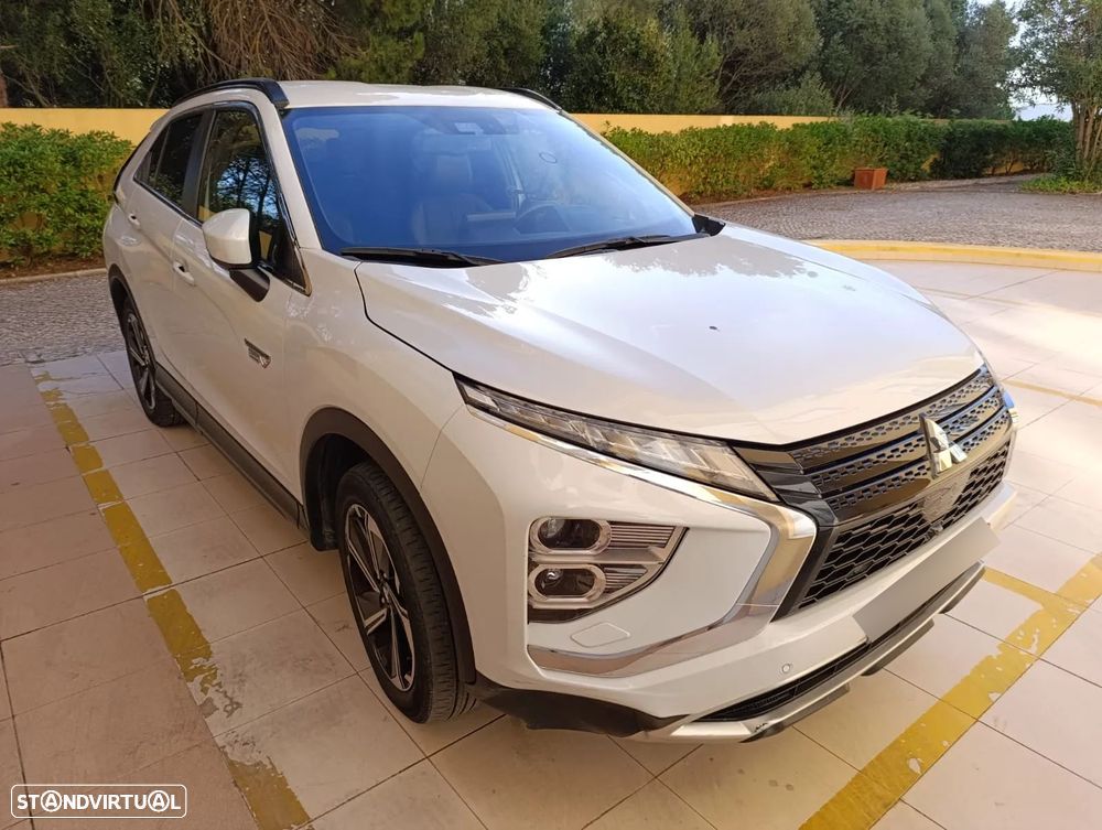 Mitsubishi Eclipse Cross 2.4 PHEV eMotion - 3