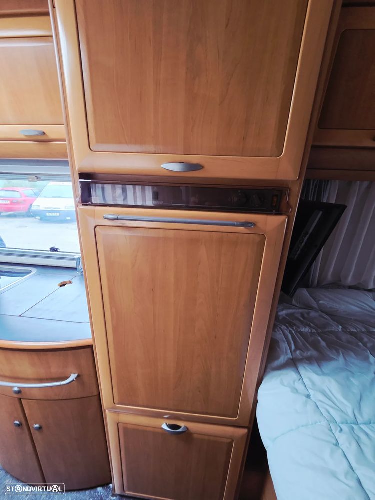 Hymer Classe B B654 - 19