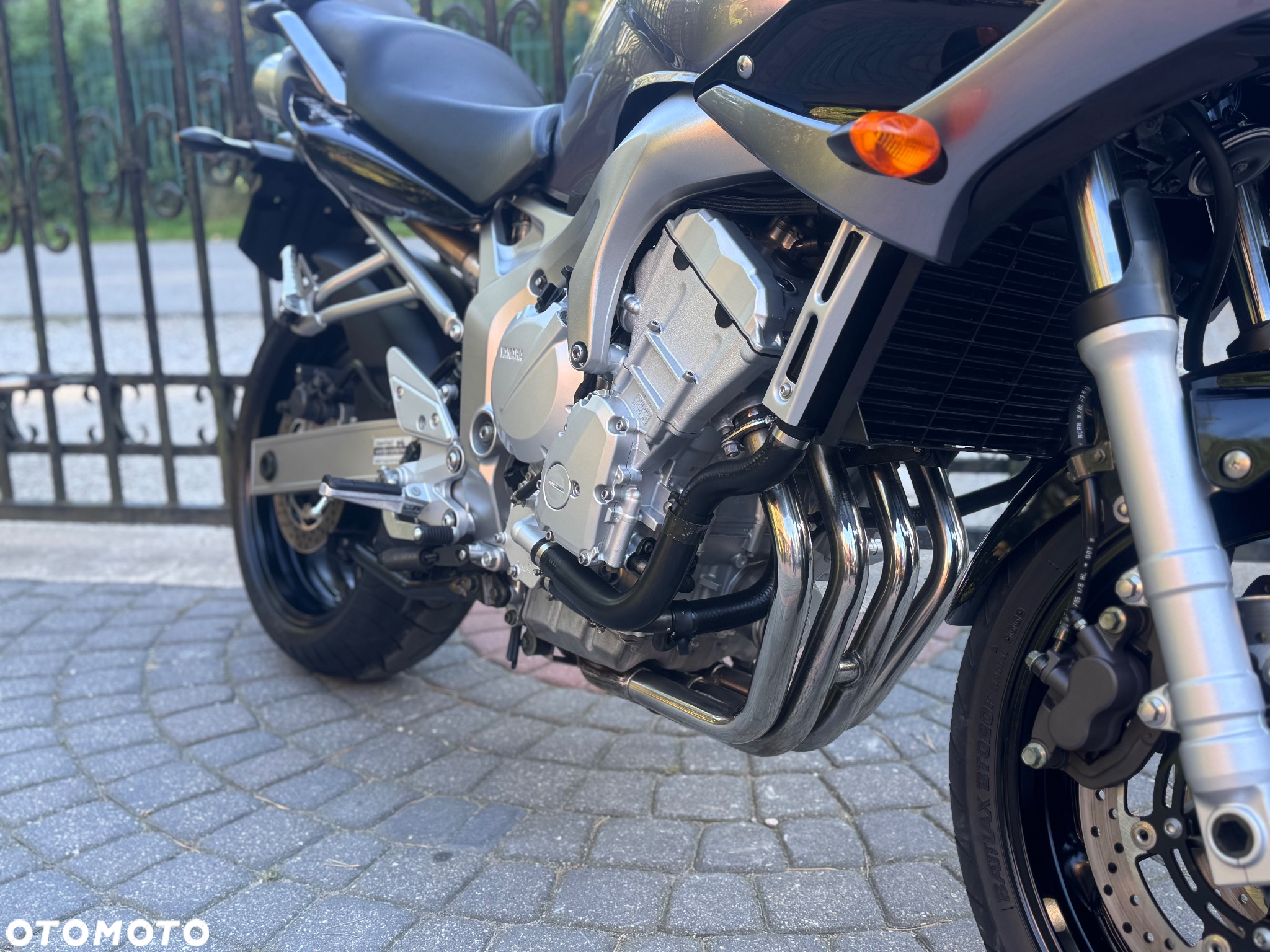 Yamaha FZ6 - 12