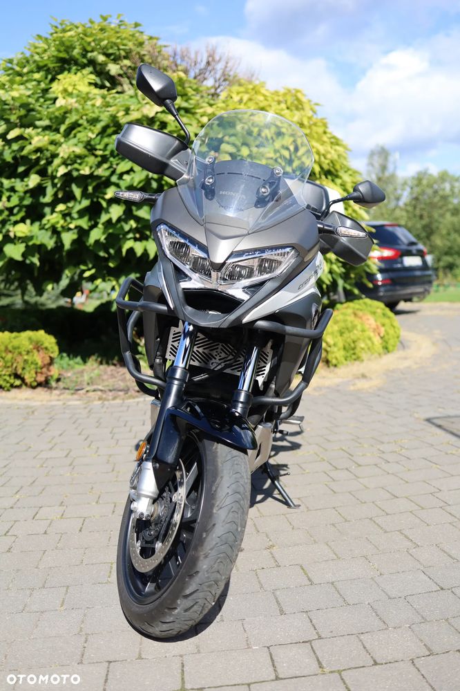 Honda VFR - 2