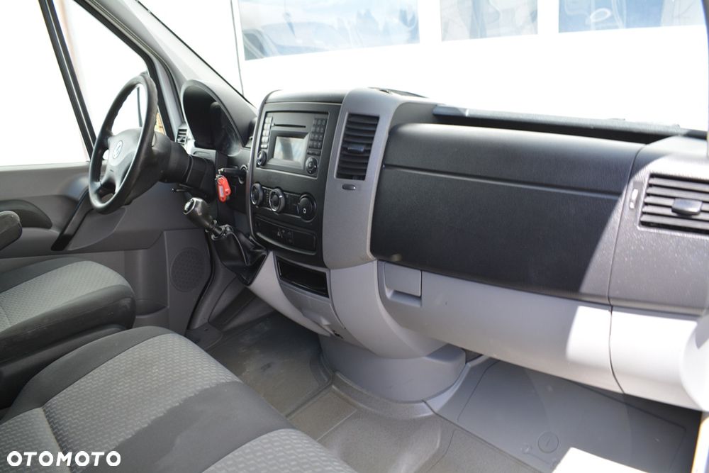 Volkswagen CRAFTER 35 2.0 TDI 109KM MAXI - 21