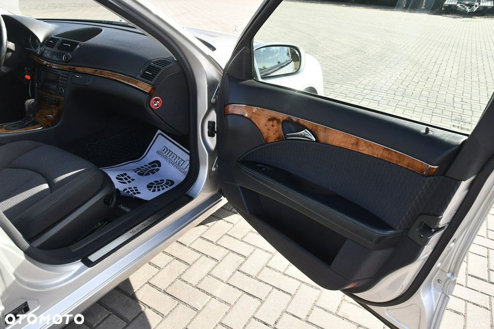 Mercedes-Benz Klasa E - 22