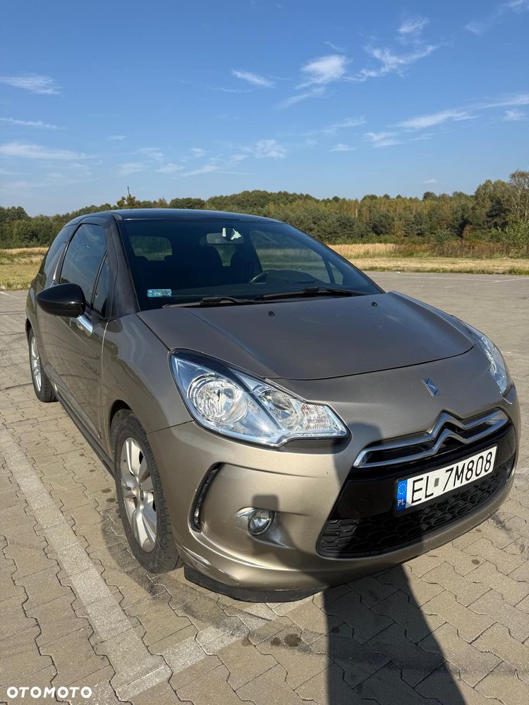 Citroën DS3 1.6 HDi SoChic - 2
