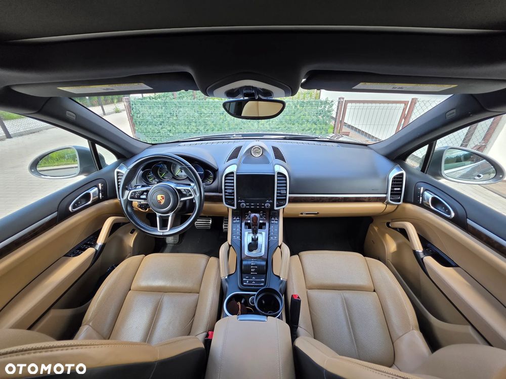 Porsche Cayenne S E-Hybrid Platinum Edition - 12