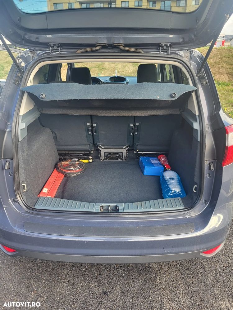 Ford C-Max - 9