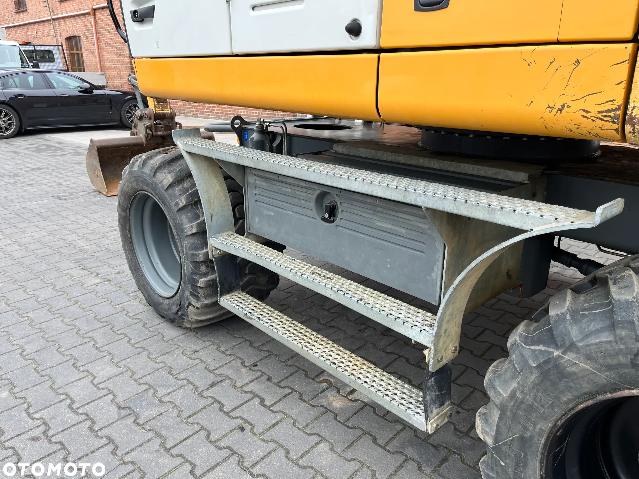 Liebherr A 910 COMPACT - 17