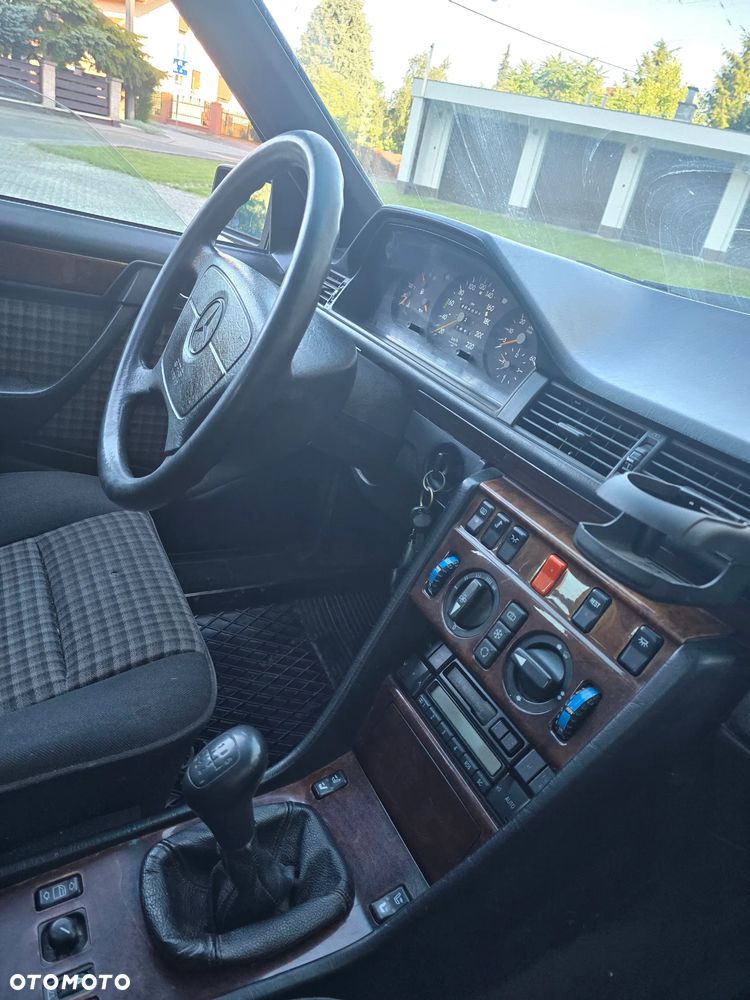 Mercedes-Benz Klasa E - 10