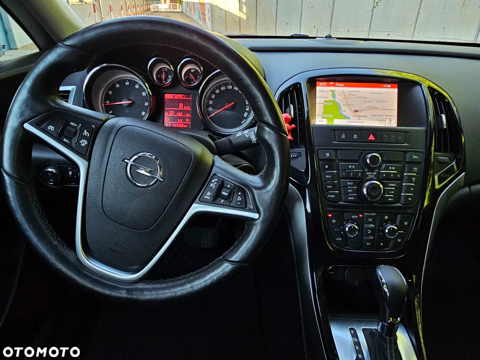 Opel Astra IV 1.4 T Cosmo - 9