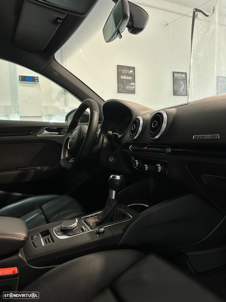 Audi RS3 Sportback 2.5 TFSI quattro S tronic - 15