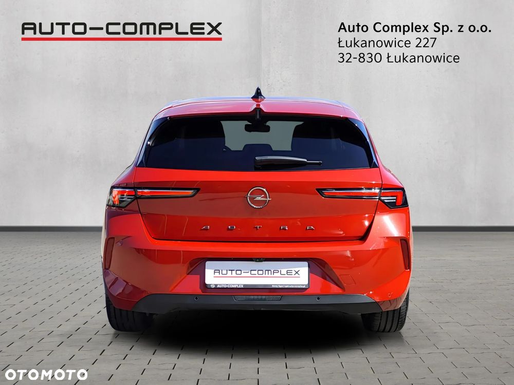 Opel Astra 1.2 T Elegance S&S - 4