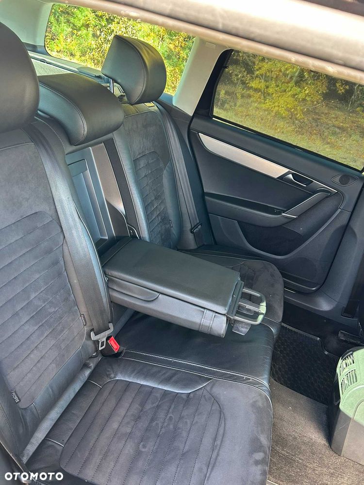 Volkswagen Passat - 10