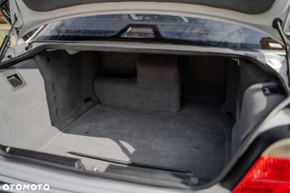 BMW Seria 7 750iL - 22