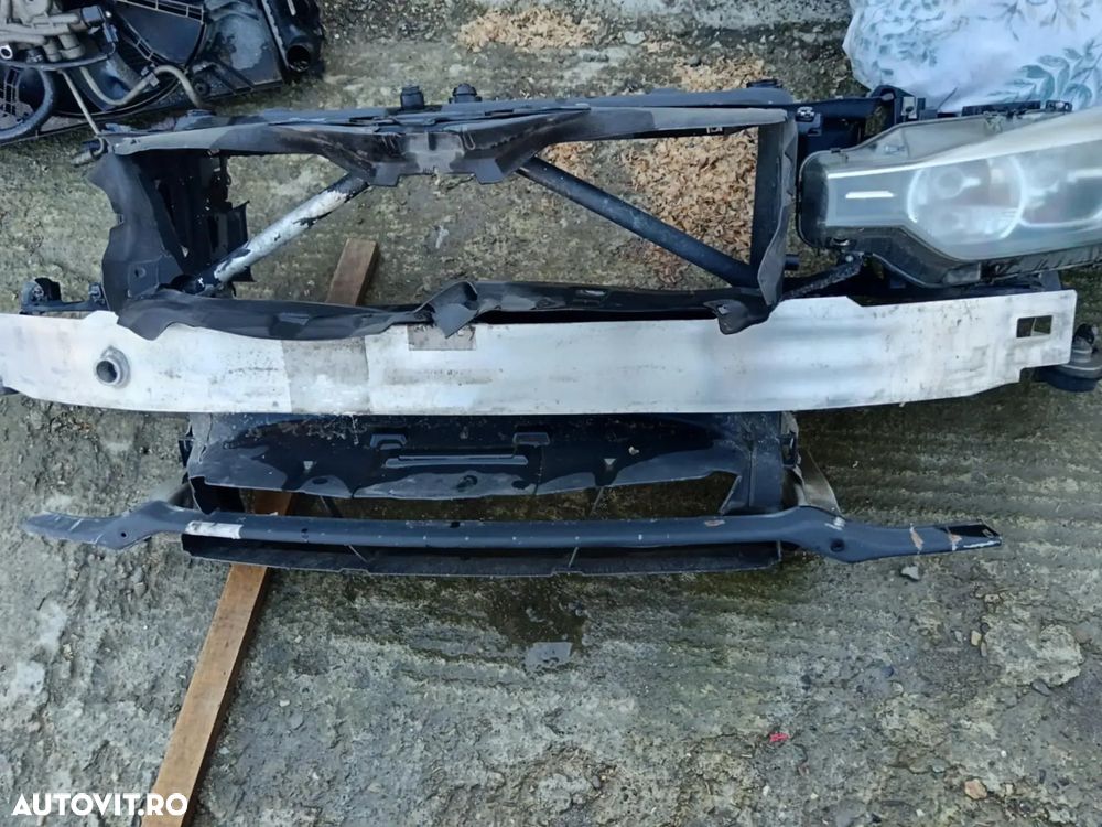 TRAGER CU ARMATURA FATA BMW SERIA 3 F30 - 2