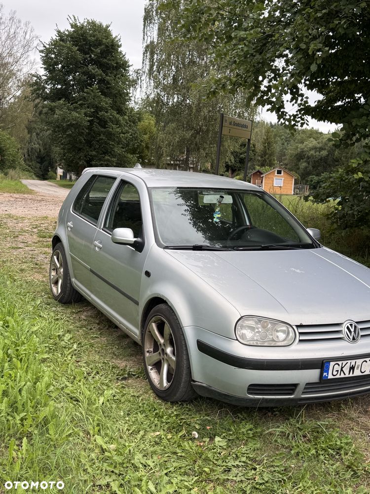 Volkswagen Golf - 4