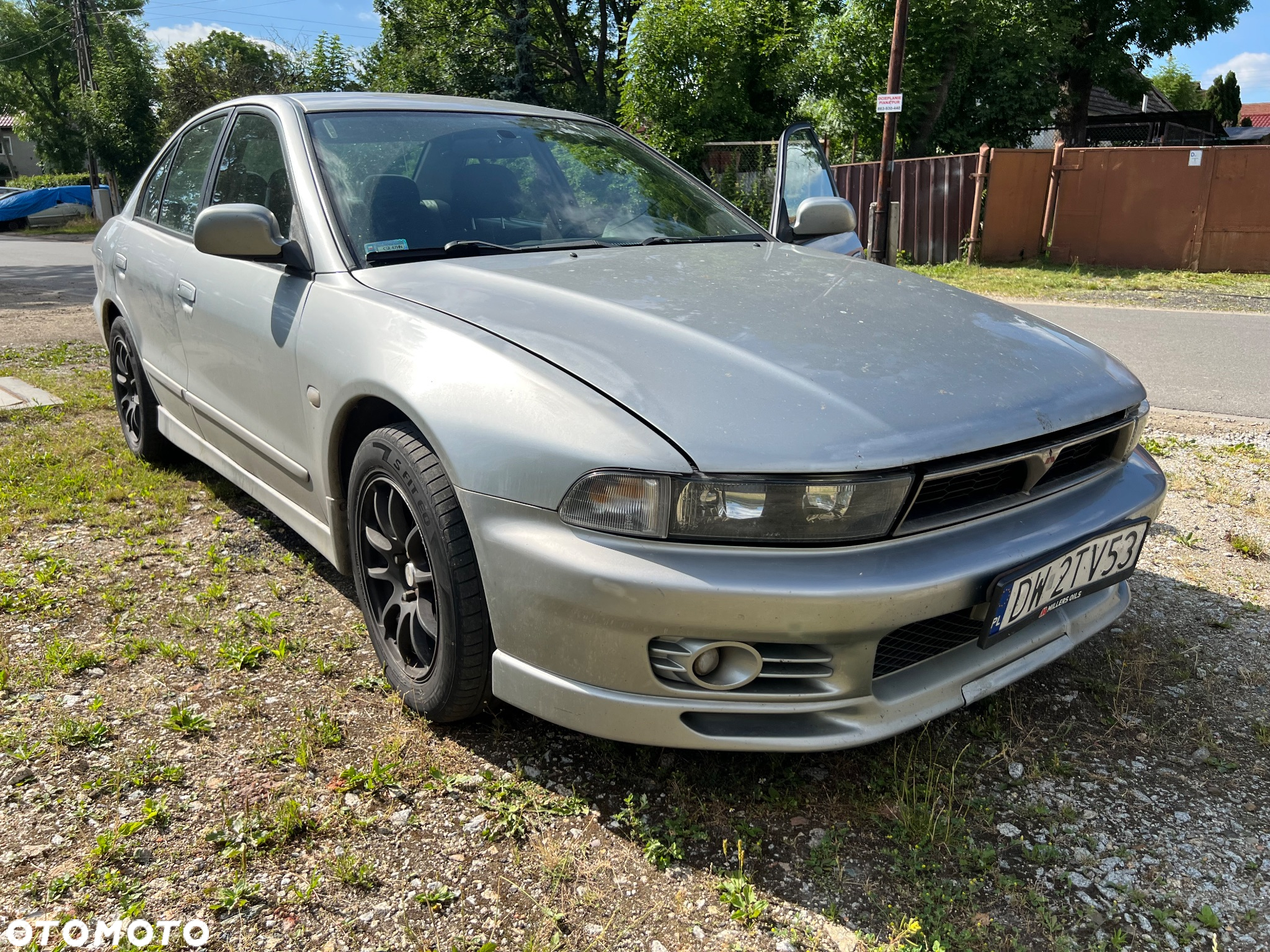 Mitsubishi Galant - 2