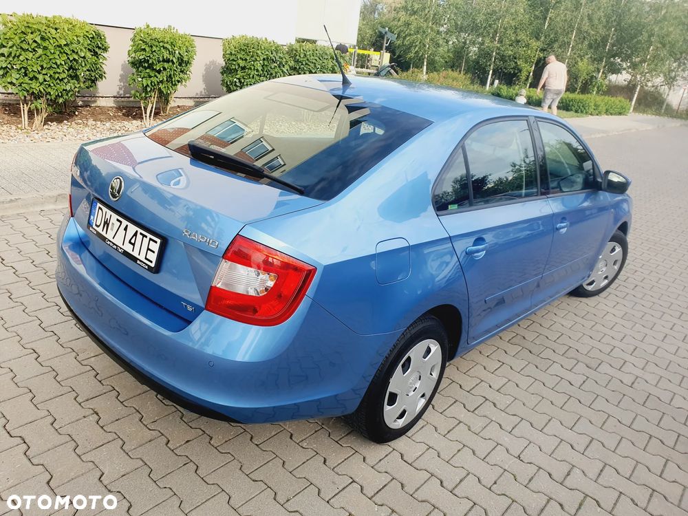 Skoda RAPID 1.2 TSI Ambition - 23