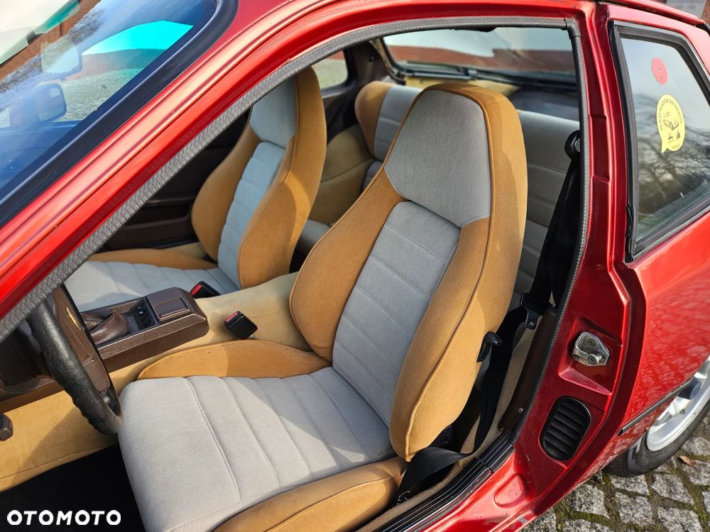 Porsche 924 - 11