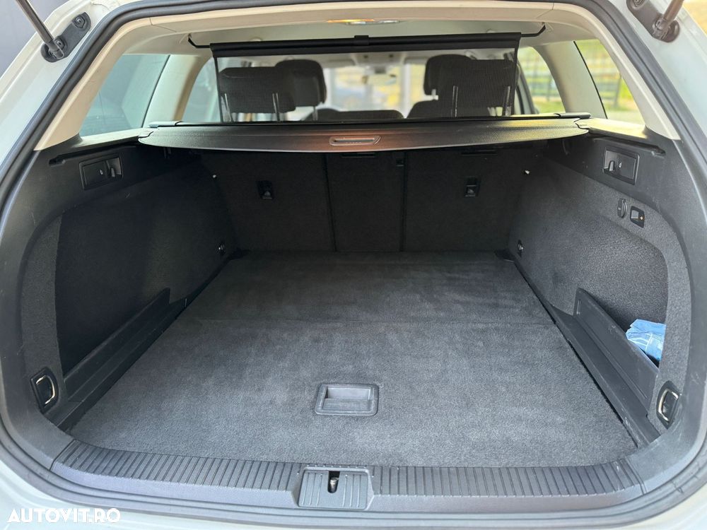 Volkswagen Passat 2.0 TDI SCR DSG (BlueM Tech) Comfortline - 20